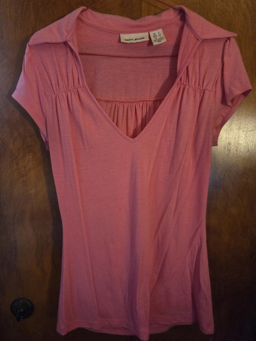 DKNY Jeans Vintage Hot Pink V-Neck Collared Short Sleeve Top